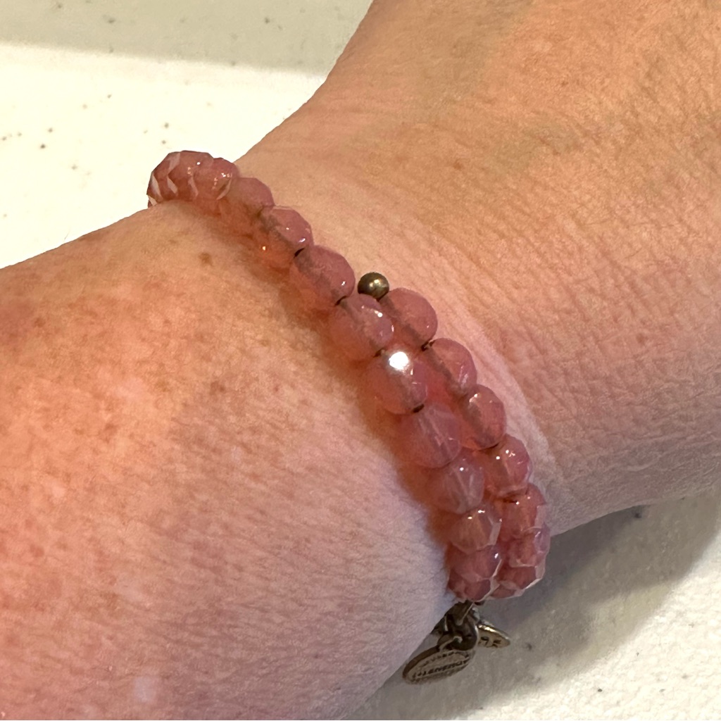 Alex And Ani - Pink Glass Beaded Wrap Bracelet Gold Tone 20$
